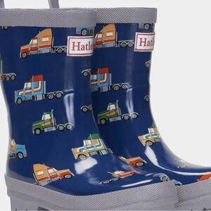 Hatley Big Rigs Printed Shiny Rain Boots. Boy’s Size 1. NWT!!